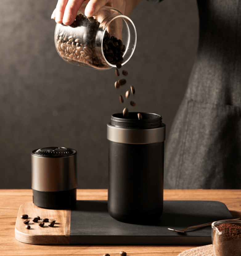 PSNKM03 Portable Electric All-in-One Coffee Machine Carrying Coffee Grinder No-Step Micro-Tuning Coffee 25 cups 25g Powder Tank Main Unit + Coffee Cup 300ml + Coffee Filter Pour Over Coffee USB Char